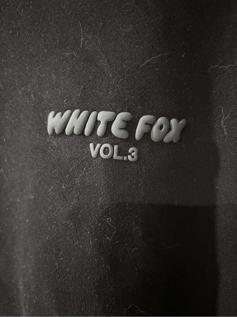 White Fox Boutique Large Logo Graphic Bubble Letter Hoodie in Black/Gray Sz M/L - Picture 2 of 6